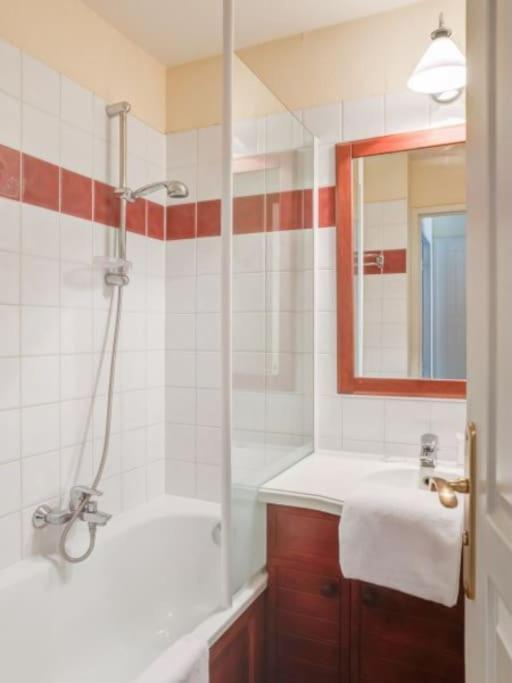 1-Appt Avec Piscine A St-Jean Pays-Basque Apartment Uhart-Cize Екстериор снимка